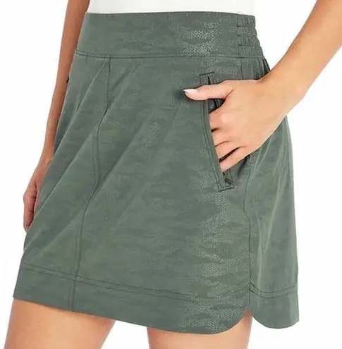 Orvis Green Camo Print Pull-on Travel Skort