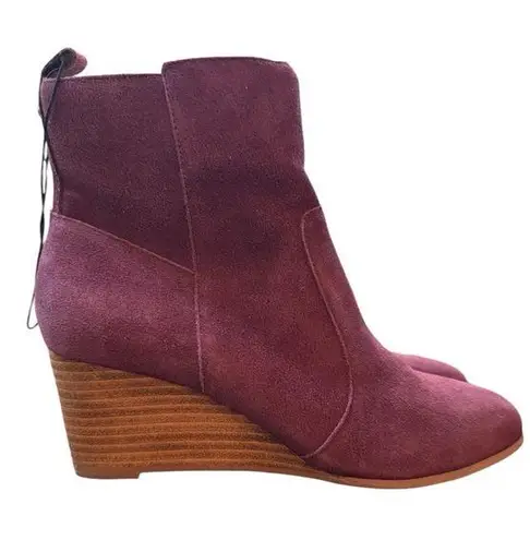 Violet & Red Jay Jay suede stacked heel wedge ankle fall booties burgundy Size 9.5