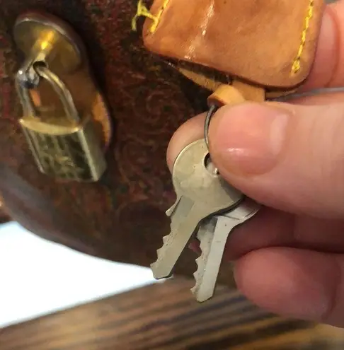 ETRO Red Paisley Boston Travel Bag Speedy 30 Top Handle Tote Lock and Keys