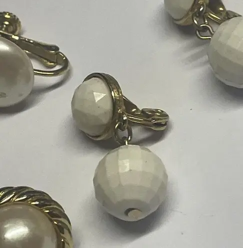 Monet Lot Of 3 Gold Tone Clip On Clip-on Signed Marvella Richelieu