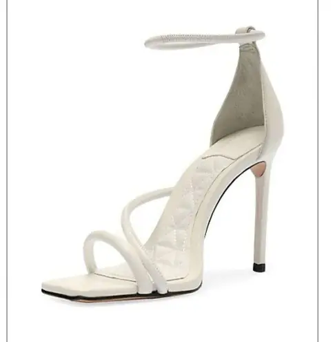 Schutz Gaiah Ankle Strap Sandals in White Leather Size 8.5 EUC
