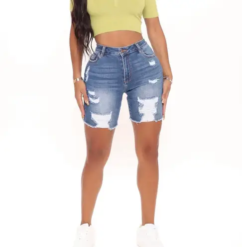 Encore jeans Medium Wash Distresed Bermuda Shorts