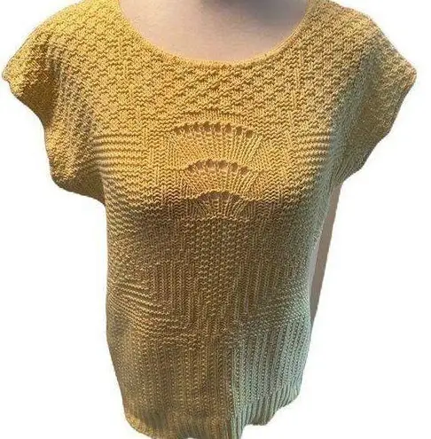 Cross Country Knits Vintage  Knits Yellow Short Sleeve Sweater Size Medium