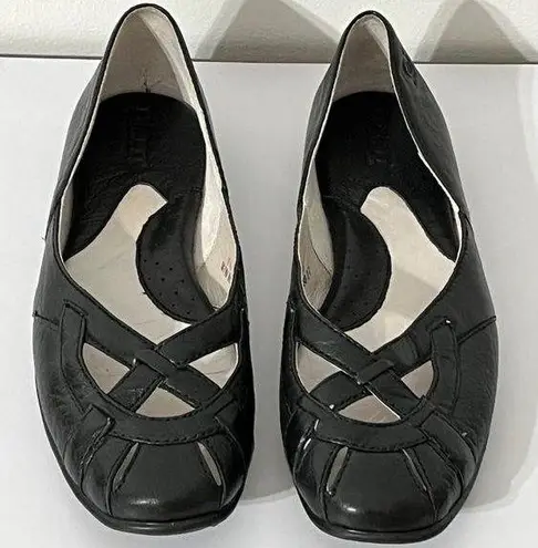 Born Black Cross Weave Leather Hand Crafted Flat Size 7.5
