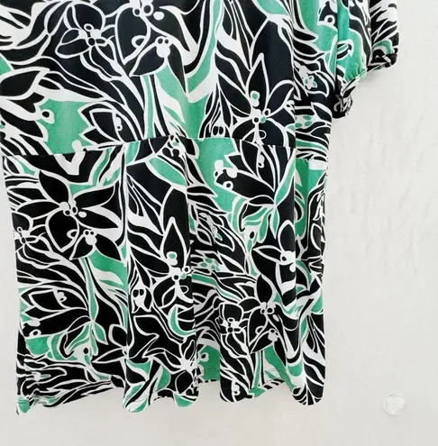 Style & Co  || Women’s  Kelly Green and Black Floral Drapey Blouse 1X