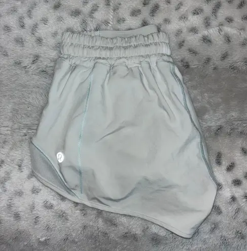 Lululemon Hotty Hot Short 2.5”