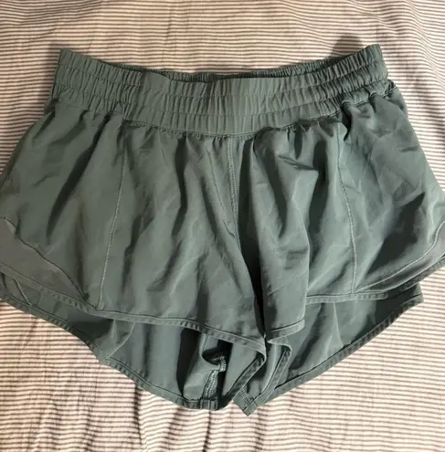 Lululemon  Hotty Hot Shorts 2.5"