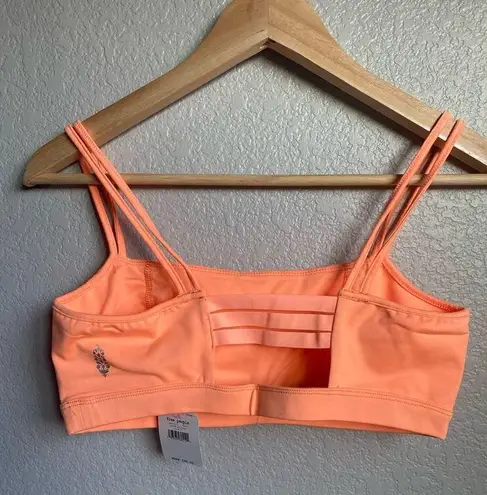 Free People  Movement Idris Solid Sports Workout Bra in Peach Horizon Size M