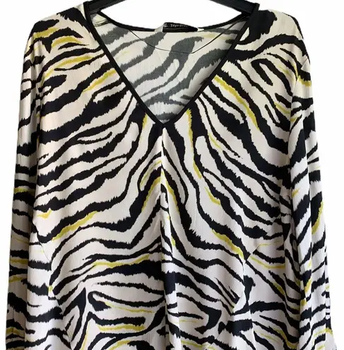 ZARA NWT  Zebra Print V Neck High Low Blouse Top