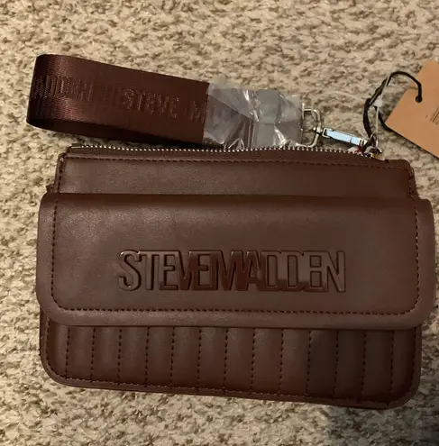 Steve Madden Wristlet