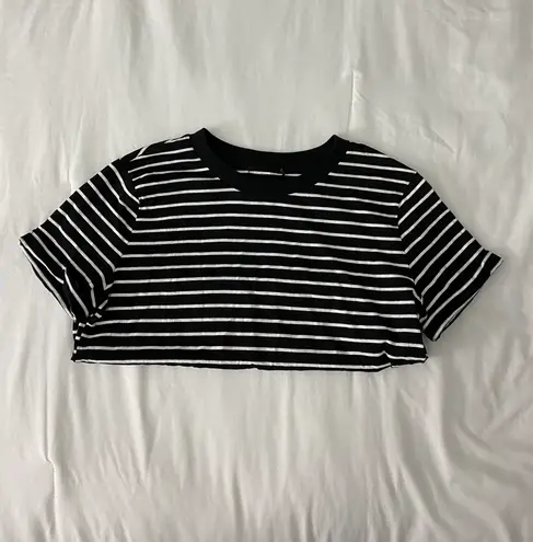H&M white & black stripped crop top