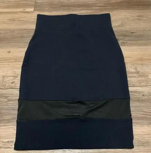 Bebe Black Mesh Pencil Skirt Size XS