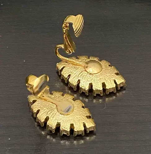 Vintage TARA Signed AB Crystal Aurora Borealis Marquis Navette Clip On Earrings