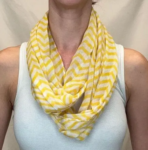 Unbranded Women's Infinity Neck Scarf Sheer Yellow White Chevron Zig Zag Light