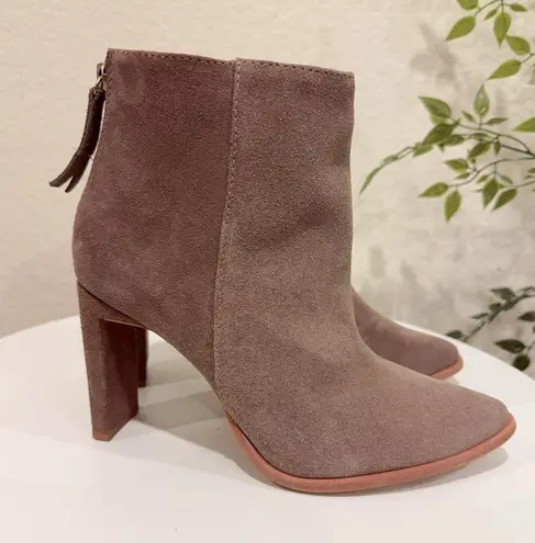 Kaanas Cologne Suede High Heeled Boot in Tobacco Gray NWOT Size 6M
