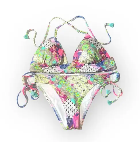 Victoria's Secret new Victoria Secret ☀︎︎ Embroidered Babe 2Pc Bikini Set ☀︎︎
Patchwork Bali ☀︎︎ L