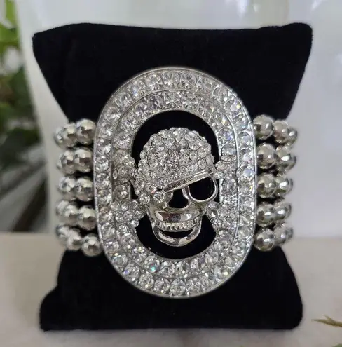 Boutique Statement Silver Pirate Skull Stretch Bracelet