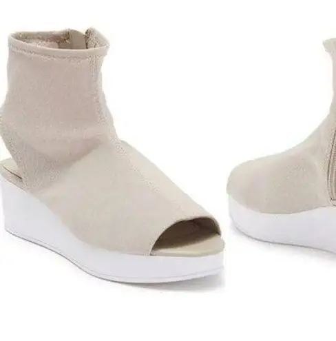 Donna Karan Riviera Platform Sandals In Taupe Size 7.5