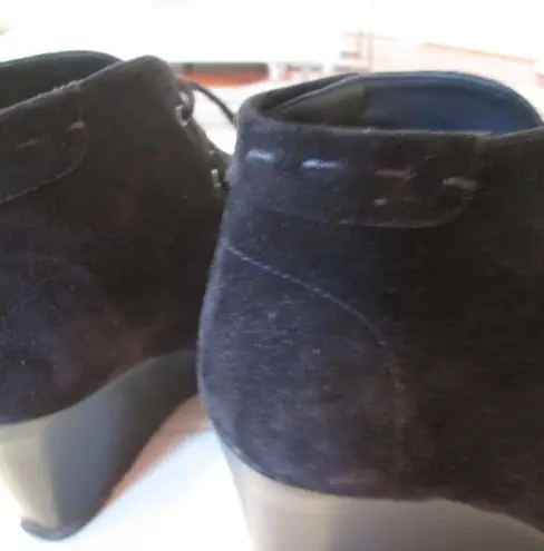 via spiga Fedora Black Suede Booties - Sz 8