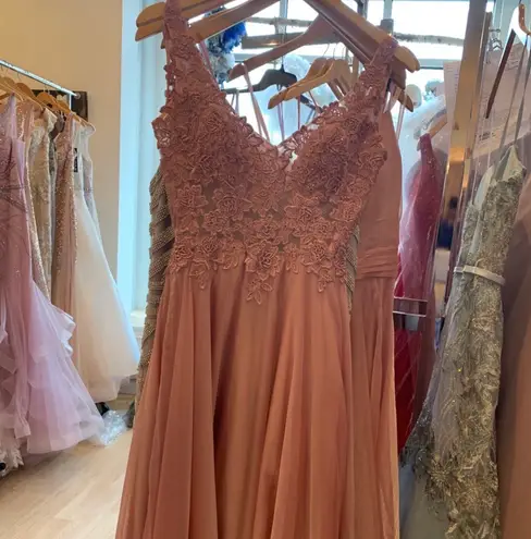 Light Pink lace flowy prom dress with slit size 0 Multi
