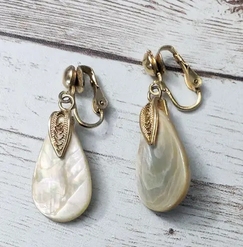 Vintage Clip On Earrings Teardrop Shape Mother of Pearl? Dangle