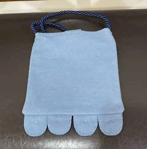 Cute handmade purse with appliqué floral with lining and pocket inside