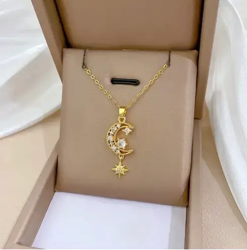 Star Moon Titanium Steel Copper Hollow Out Bracket Gold