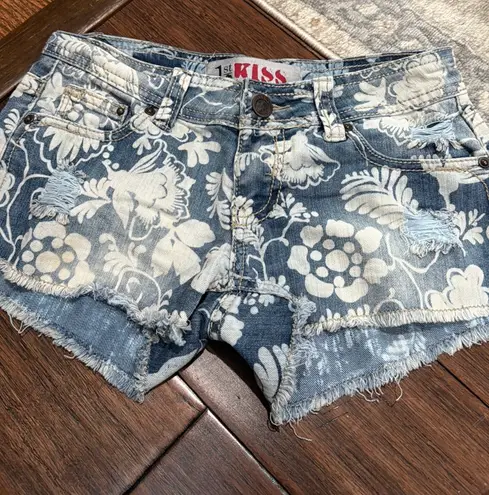 1st Kiss Denim Floral Distressed Short