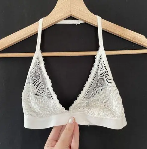 White lace halter top bra lingerie partly lined women's size XXS casual comfort