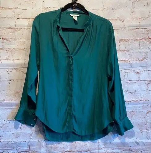 H&M HM green button up blouse long sleeve lightweight
