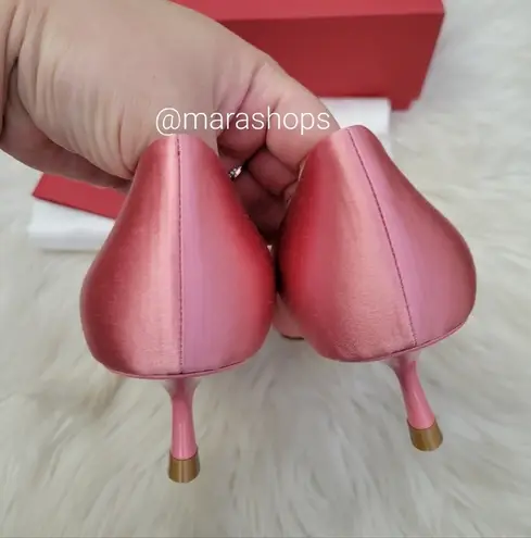 Roger Vivier Brochamour Crystal Heart Buckle Pointed Toe Pump Pink Size 6.5