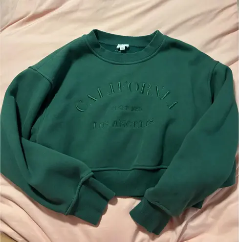 Brandy Melville California Cropped  Crewneck
