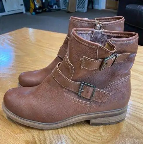 Boc By Born Short Boots Women's 9 M Brown Leather Carson Buckle Round Toe S9