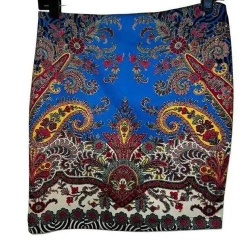 Bebe  Unique Vibrant  Paisley Floral Mini Skirt Stretch Lined EUC Medium