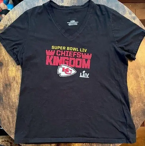 Fanatics | ladies NFL Kansas City Chiefs t-shirt. Size: XL