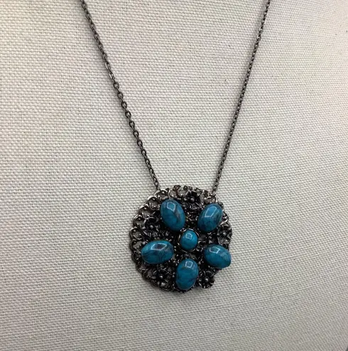 Handmade Y2K Vintage “ Can Rotate” Lab Turquoise Pendant Necklace