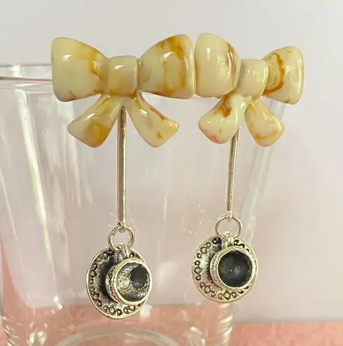 Handmade Kawaii ribbon & tea cup dangle earrings 💚 2WAY & original :)