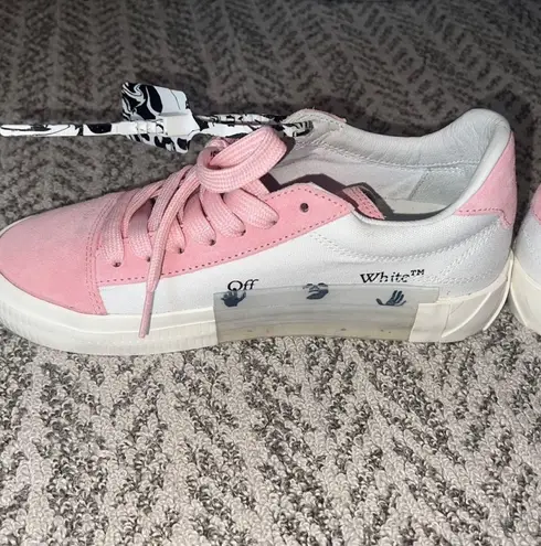 Off-White  Vulcanized Canvas And Suede Low Top Sneakers White/pink