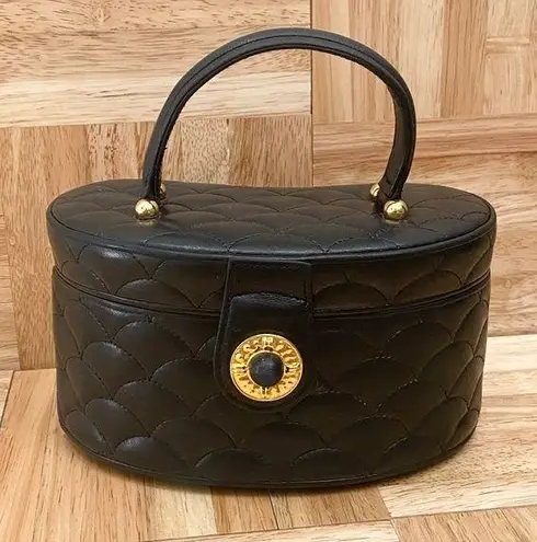 Vintage SISO Italy Black Quilted Leather Structured Oval Vanity Cosmetic Handbag