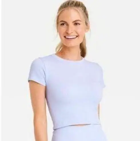 All In Motion  Seamless Baby Athletic Crop Shirt Top Tee Women's Lavender XS NWT