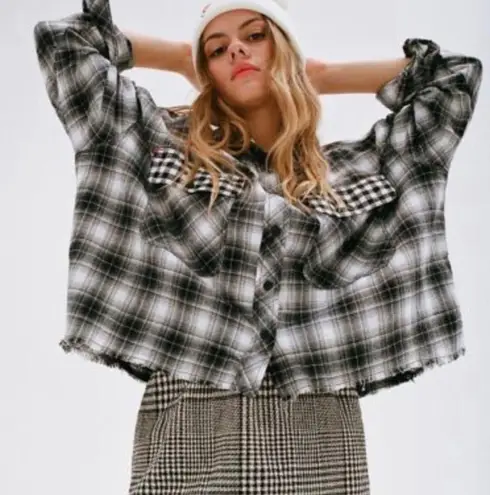 BDG Black & White Cropped Flannel