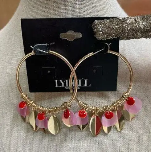 NWT LYDELL New York Hoop Earrings w/ Pink &ā Gold Feather/Leaf Charms