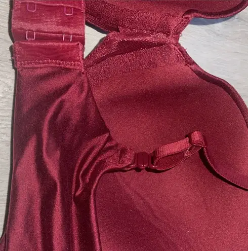 NWOT Auden The Icon Full Coverage Lightly Lined T