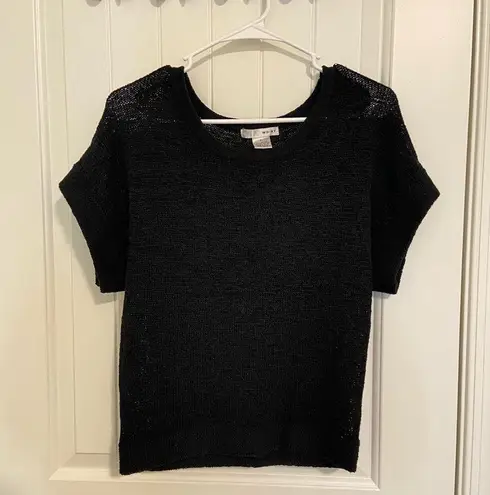 EUC WDNY women’s solid black loosely woven cuffed sleeve sweater large