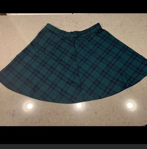 Forever 21 Green & Navy Blue Plaid Skirt - Size M