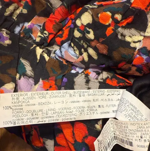 ZARA NWT  Floral All Over Print Ruched Mini Skirt Size Small thumbnail 4