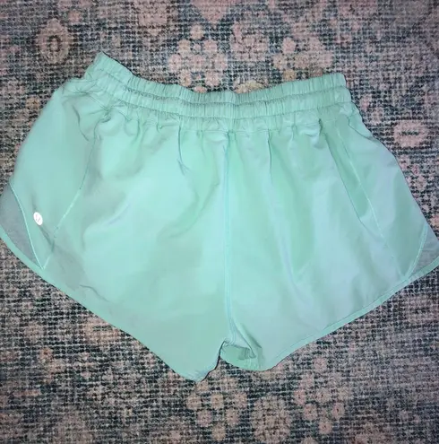 Lululemon Hotty Hot Short 2.5”