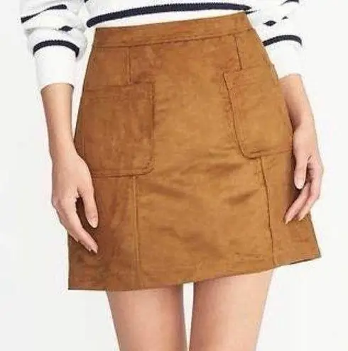 Old Navy Womens  suede mini skirt Sz 4