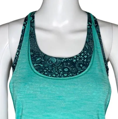 Lululemon  Tank Womens 6 Green Twist & Toll 2 in 1 Yoga Gym Workout Athleisure