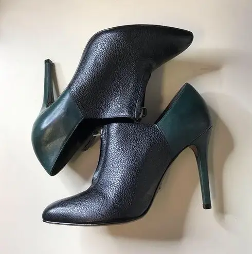 Pour La Victoire  Green and Black Heels Size 8